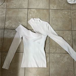 DO BE White Cut Out Sweater